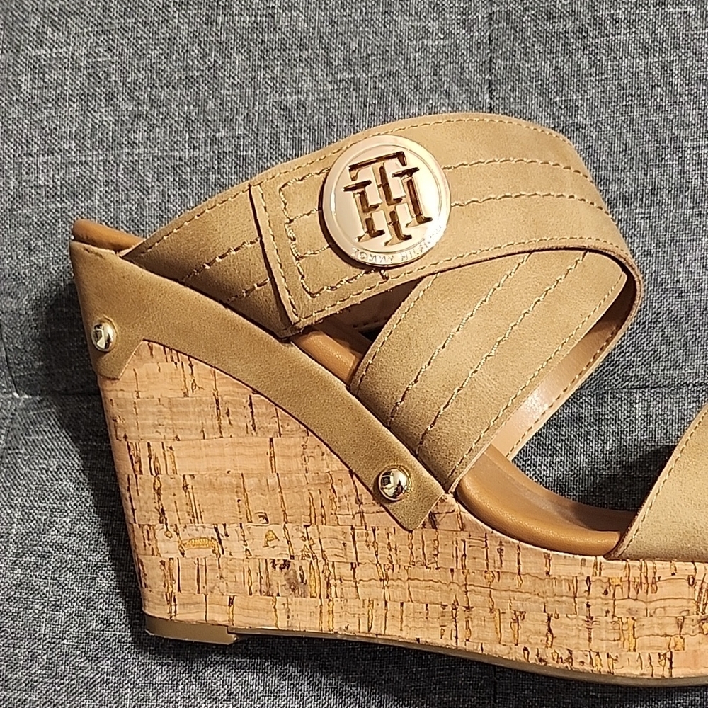Tommy Hilfiger Women's Tan Sandals - Picture 6 of 6